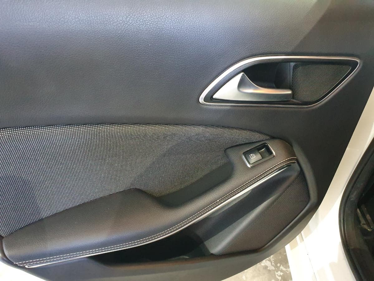 Mercedes-Benz A200 CDI · Ano 2015 — imagem 21