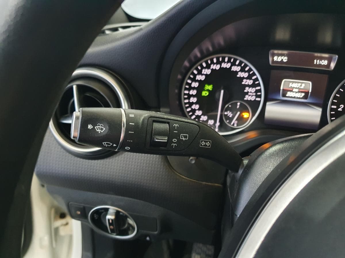 Mercedes-Benz A200 CDI · Ano 2015 — imagem 36