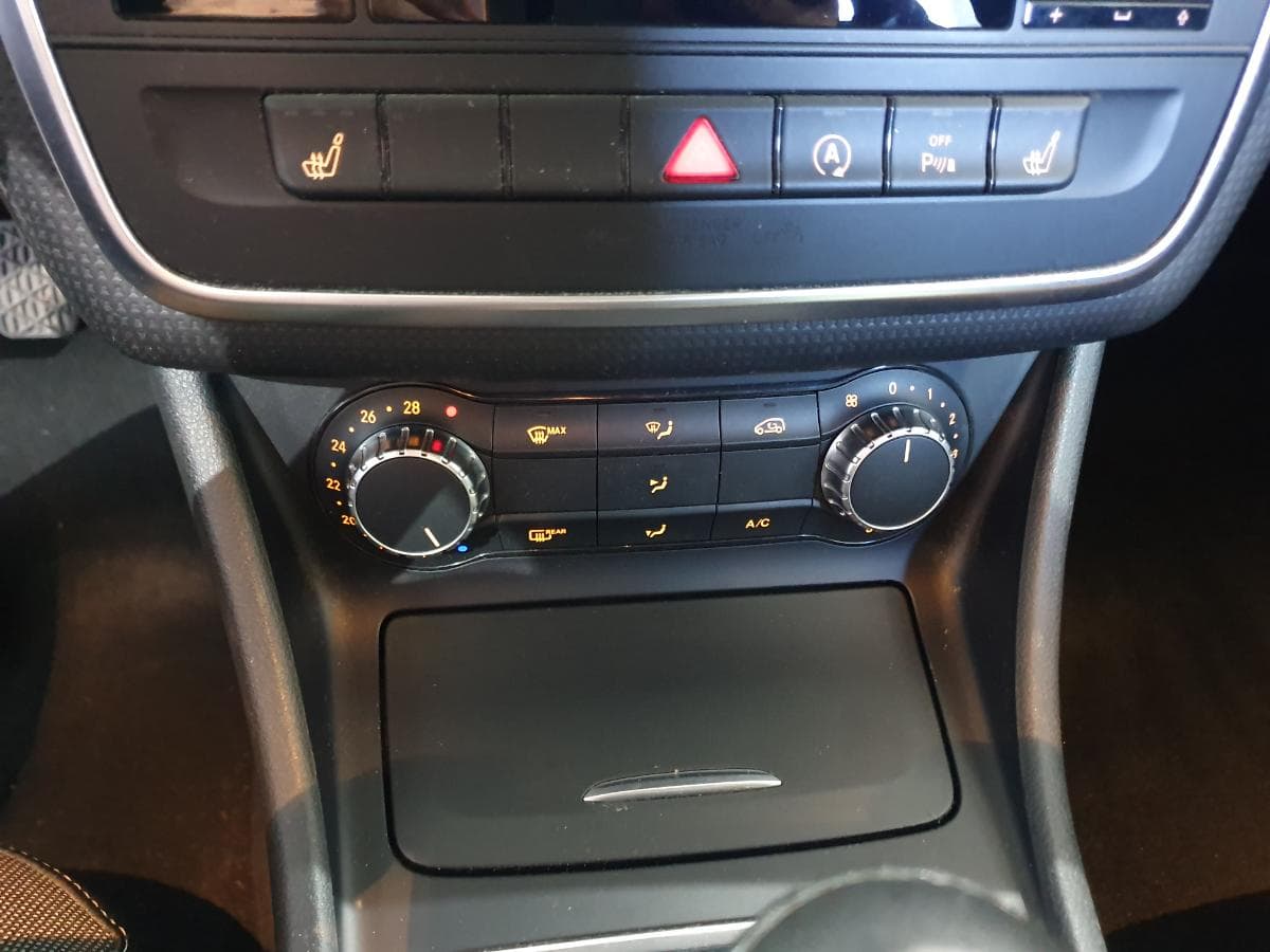 Mercedes-Benz A200 CDI · Ano 2015 — imagem 37