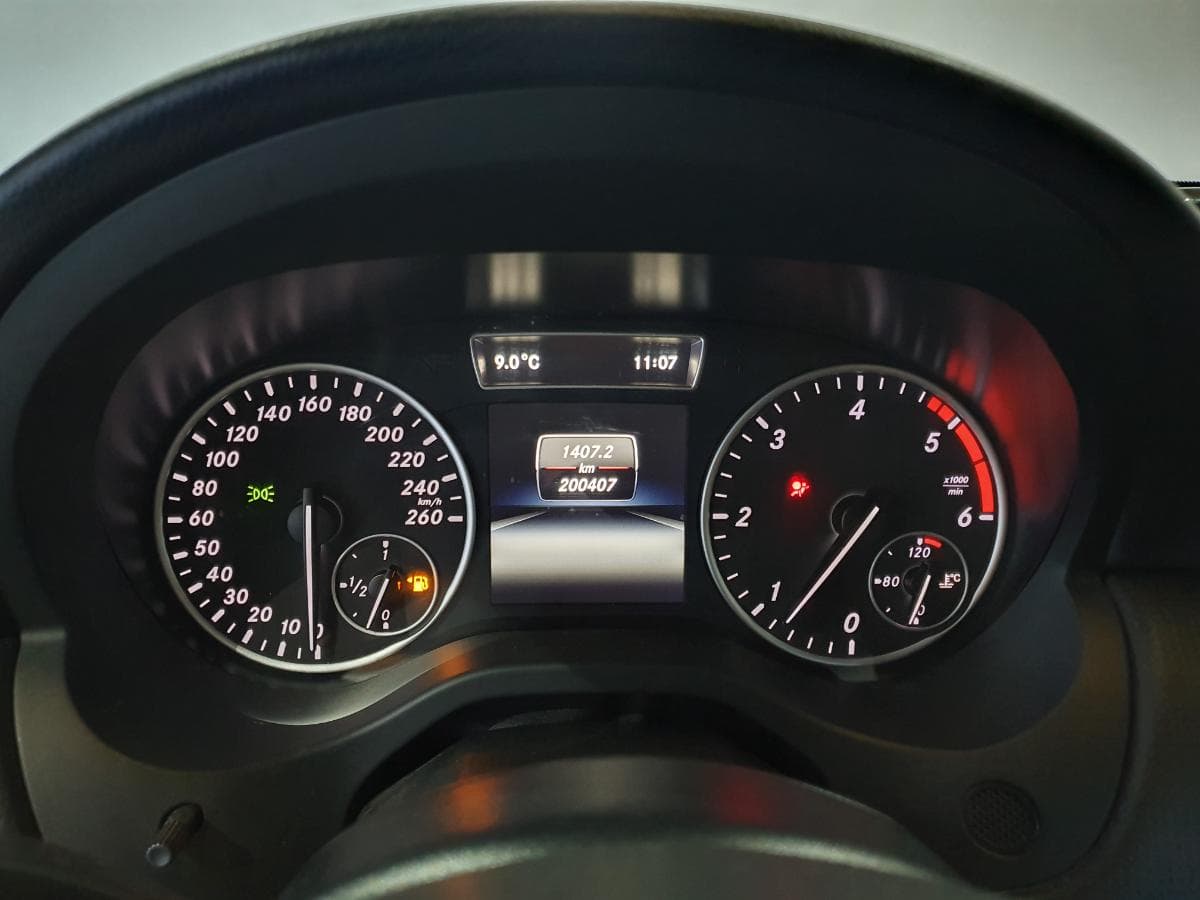 Mercedes-Benz A200 CDI · Ano 2015 — imagem 38