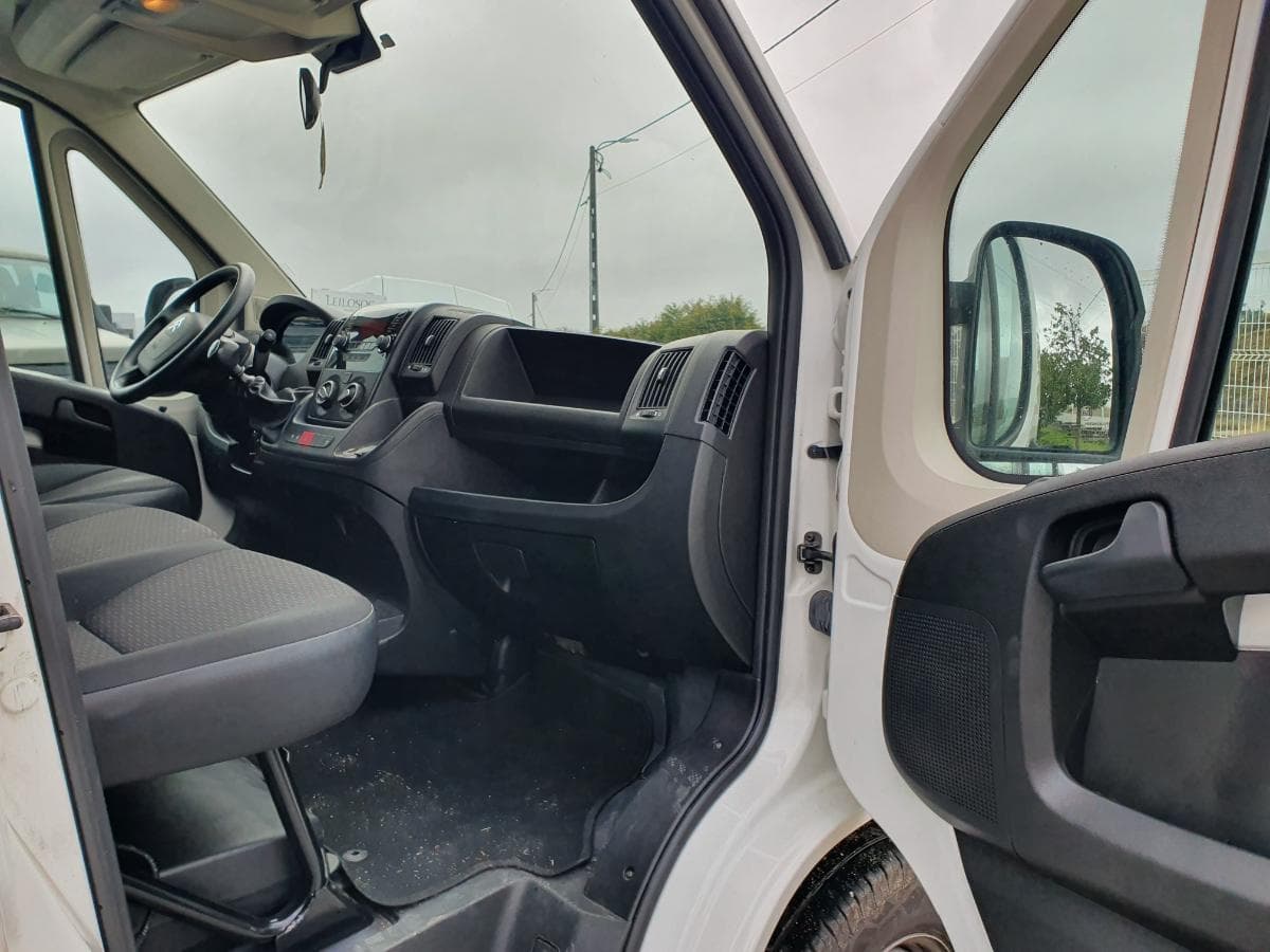 Citroën Jumper 2.2 BlueHDI · Año 2020 — imagen 22