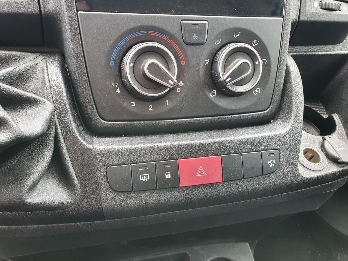 Citroën Jumper 2.2 BlueHDI · Año 2020 — imagen 29