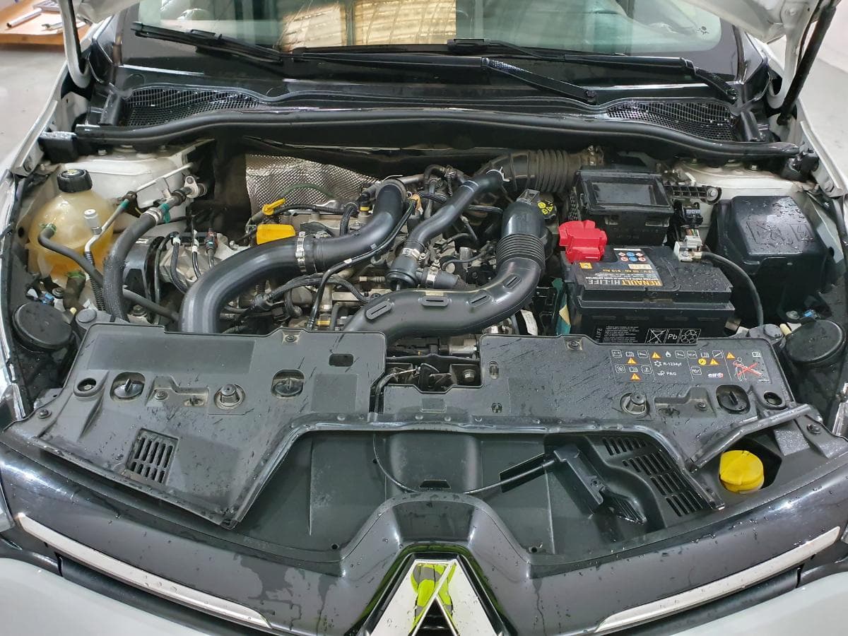 Renault Clio 0.9 TCE · Ano 2018 — imagen 17
