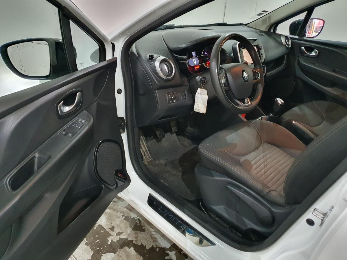 Renault Clio 0.9 TCE · Ano 2018 — imagen 18