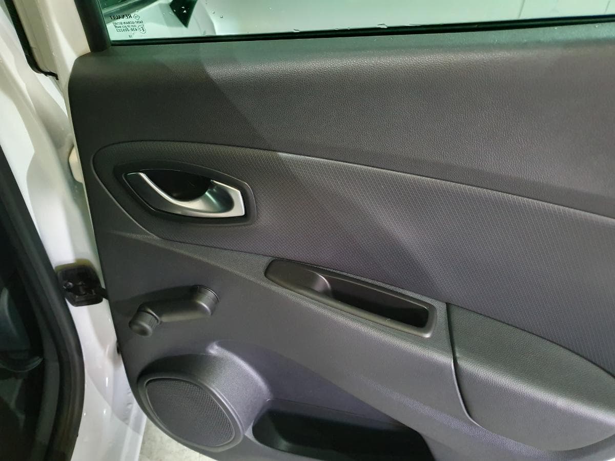 Renault Clio 0.9 TCE · Ano 2018 — imagen 21