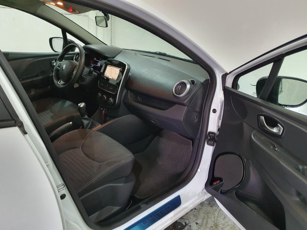 Renault Clio 0.9 TCE · Ano 2018 — imagen 24