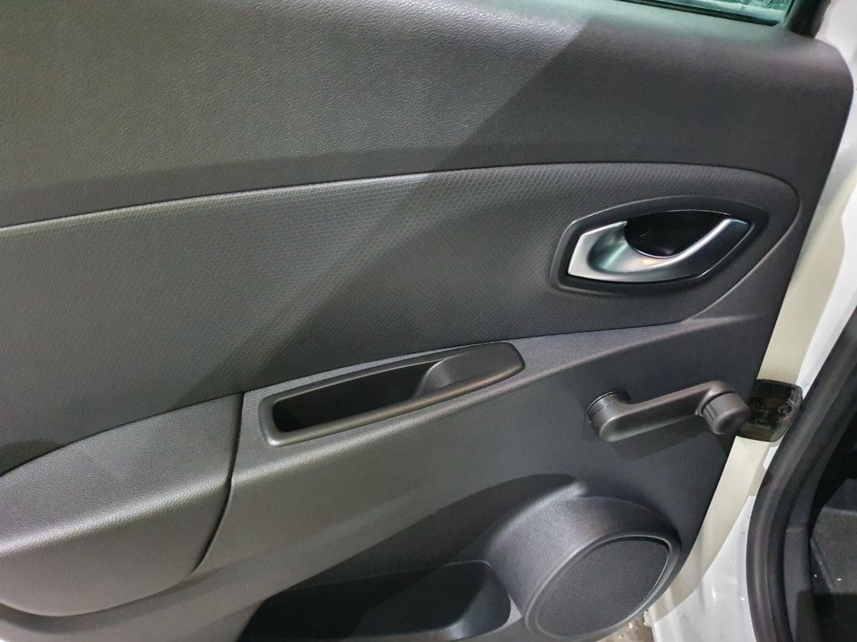Renault Clio 0.9 TCE · Ano 2018 — imagen 28