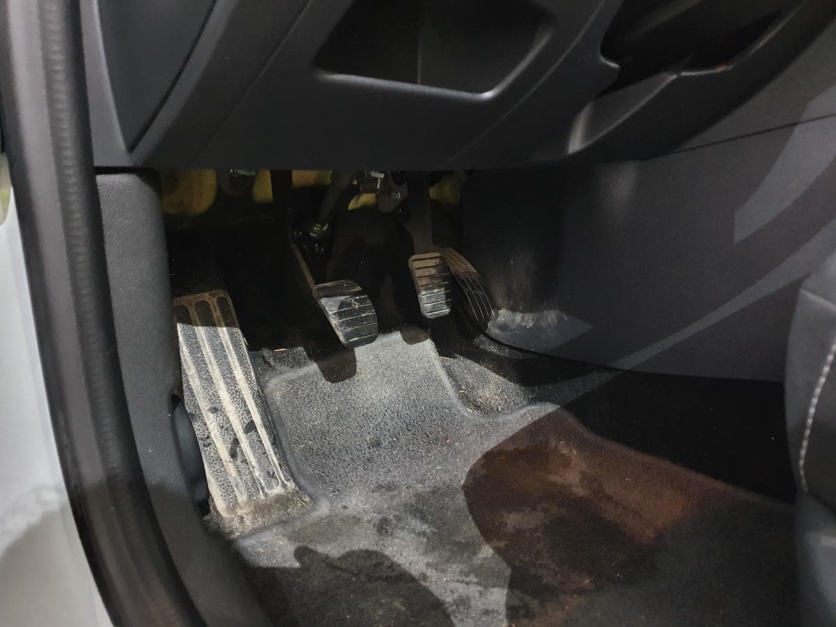 Renault Clio 0.9 TCE · Ano 2018 — imagen 32