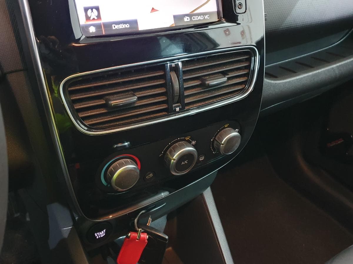 Renault Clio 0.9 TCE · Ano 2018 — imagen 33