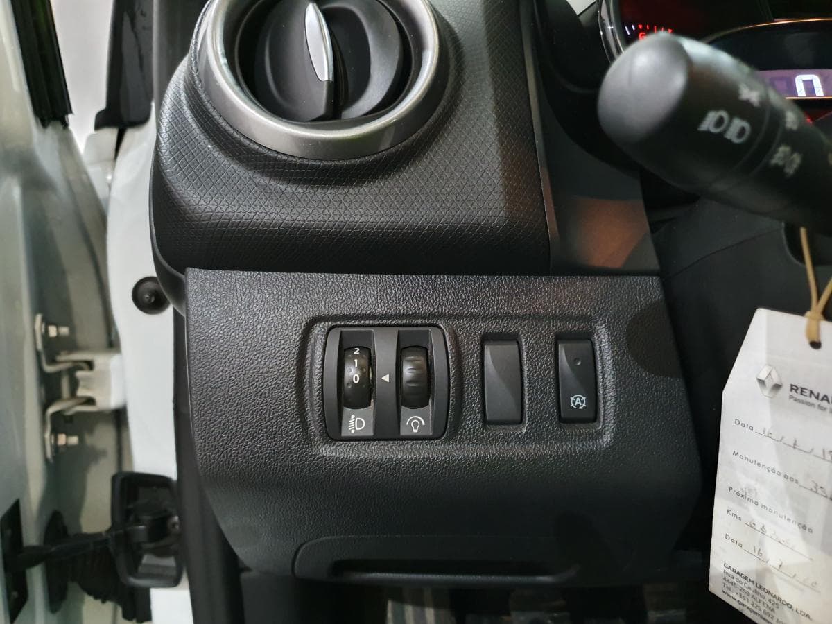 Renault Clio 0.9 TCE · Ano 2018 — imagen 34