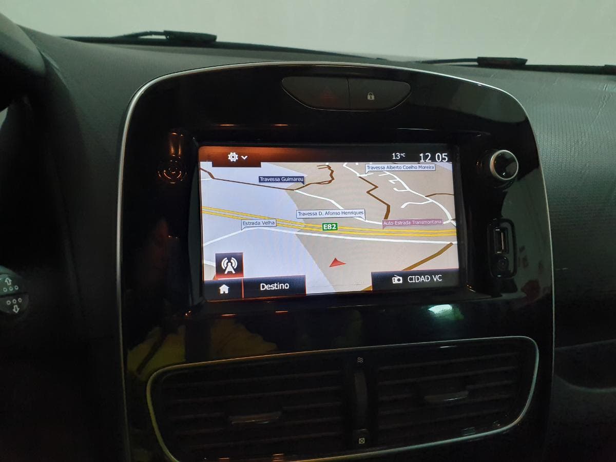 Renault Clio 0.9 TCE · Ano 2018 — imagen 36