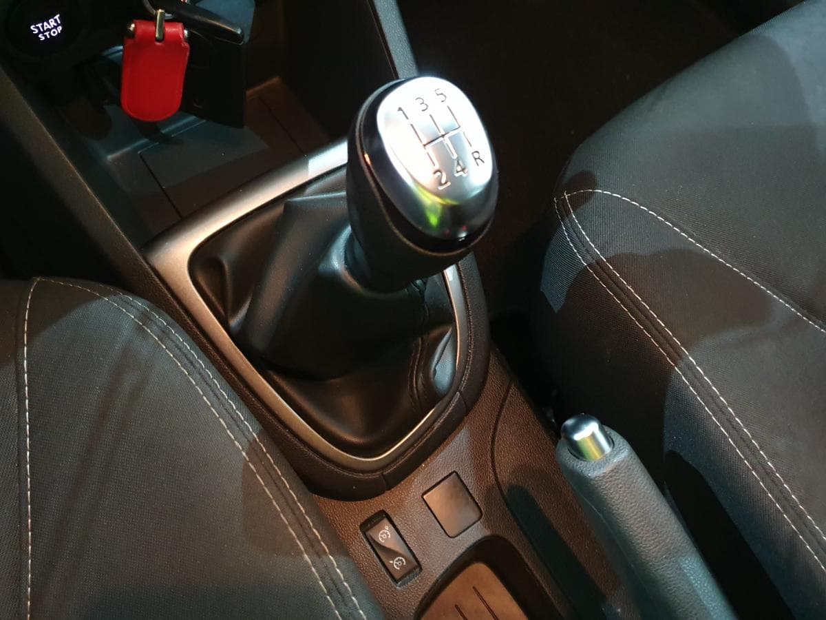 Renault Clio 0.9 TCE · Ano 2018 — imagen 37