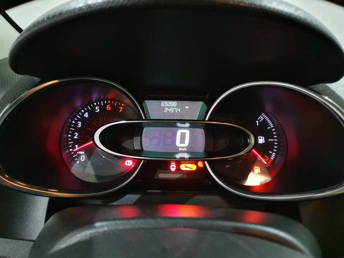 Renault Clio 0.9 TCE · Ano 2018 — imagen 40