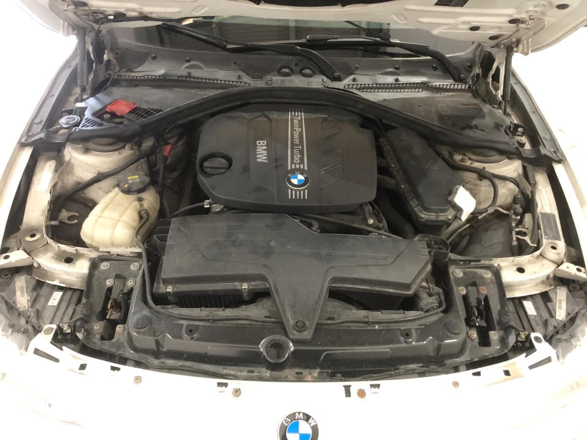 BMW 320D · Ano 2014 — imagen 4