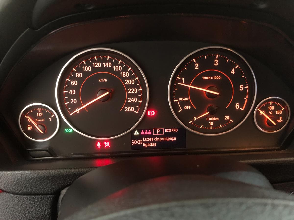 BMW 320D · Ano 2014 — imagen 20