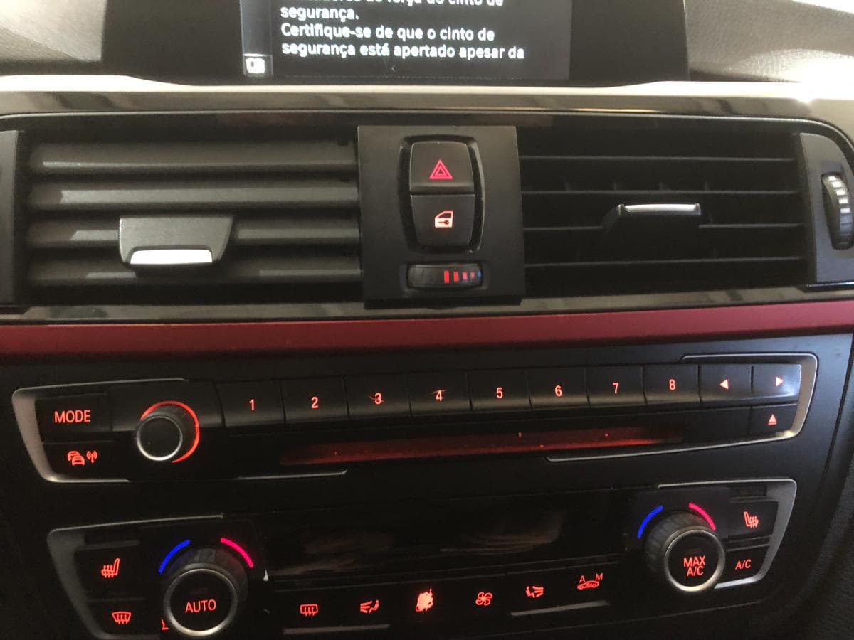 BMW 320D · Ano 2014 — imagen 33