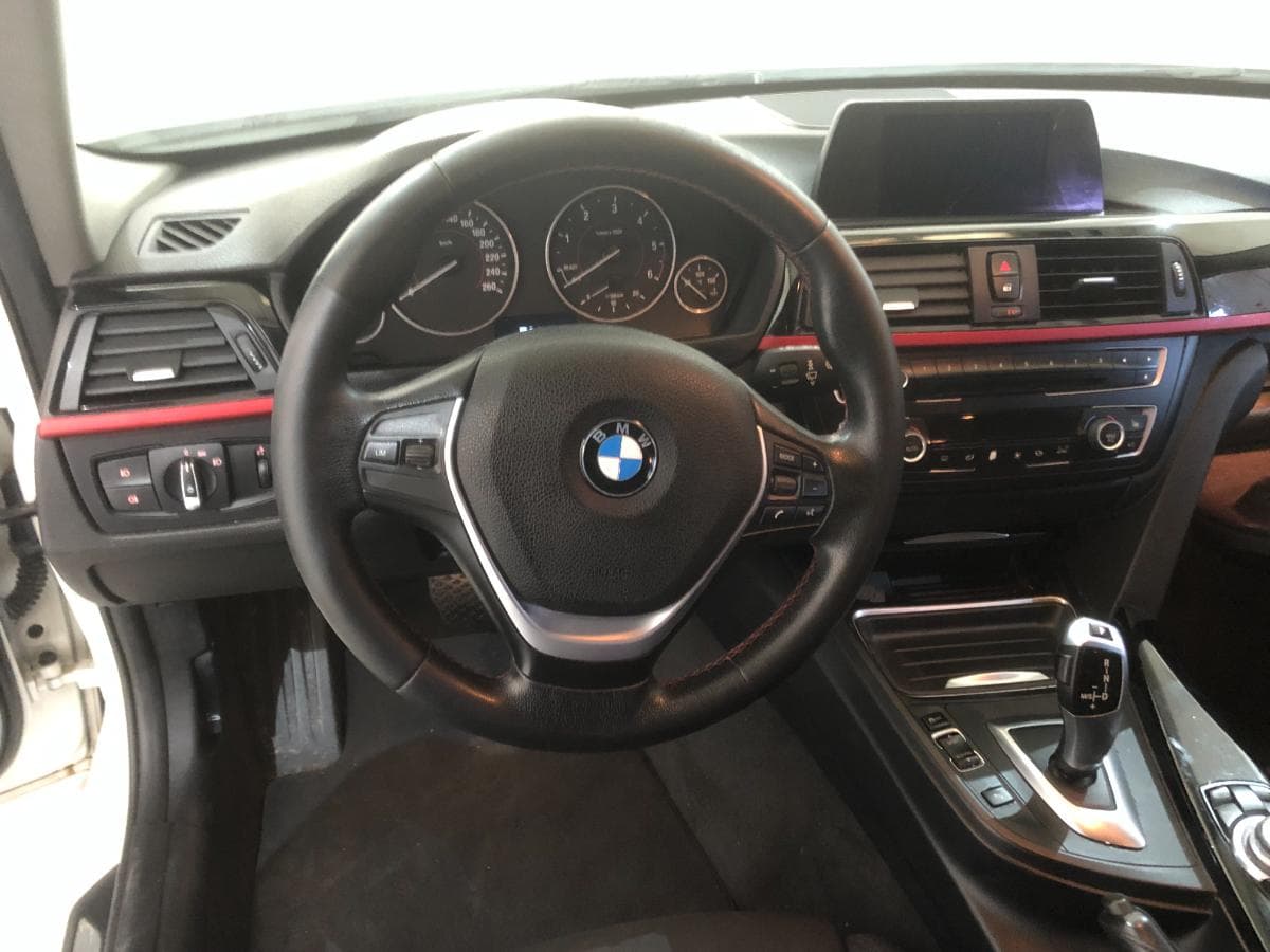 BMW 320D · Ano 2014 — imagen 39