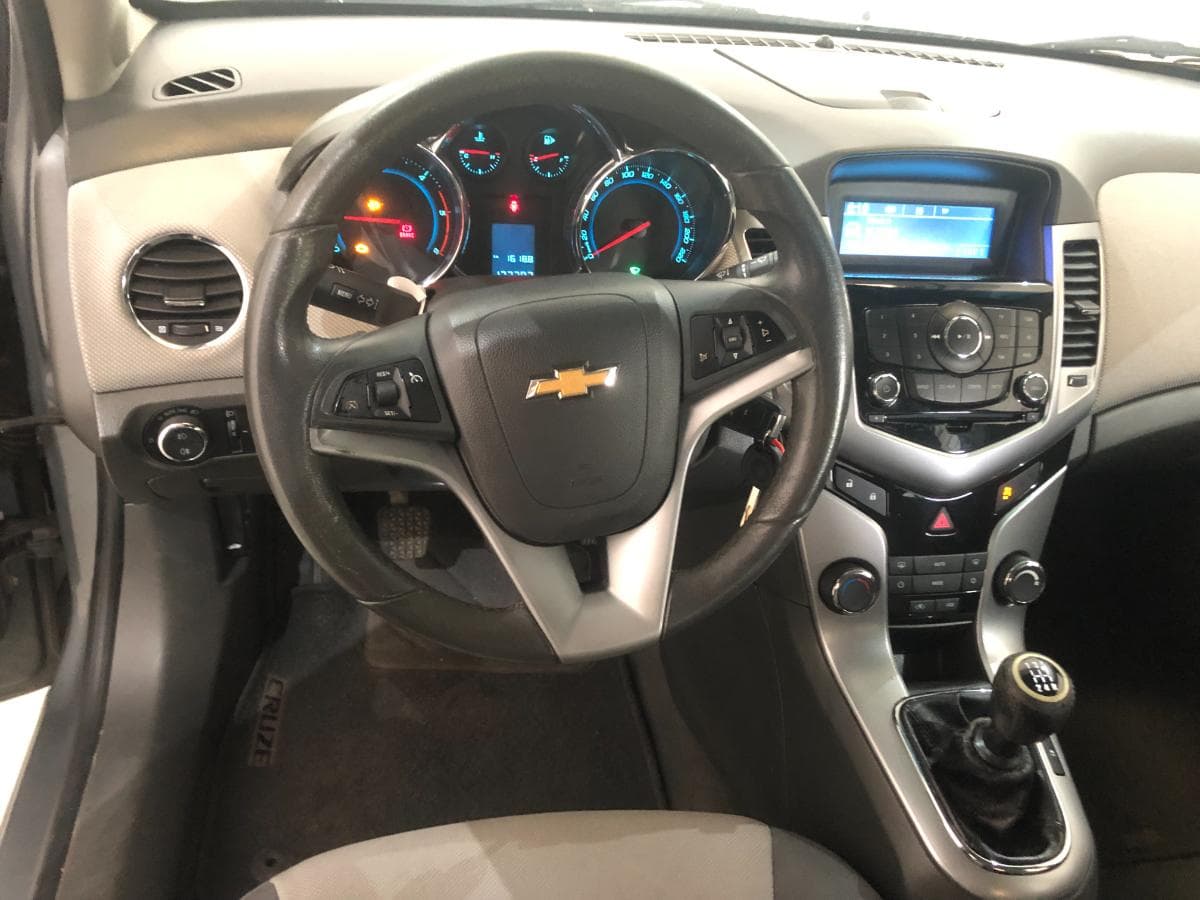 Chevrolet Cruze LT · Ano 2010 — image 38