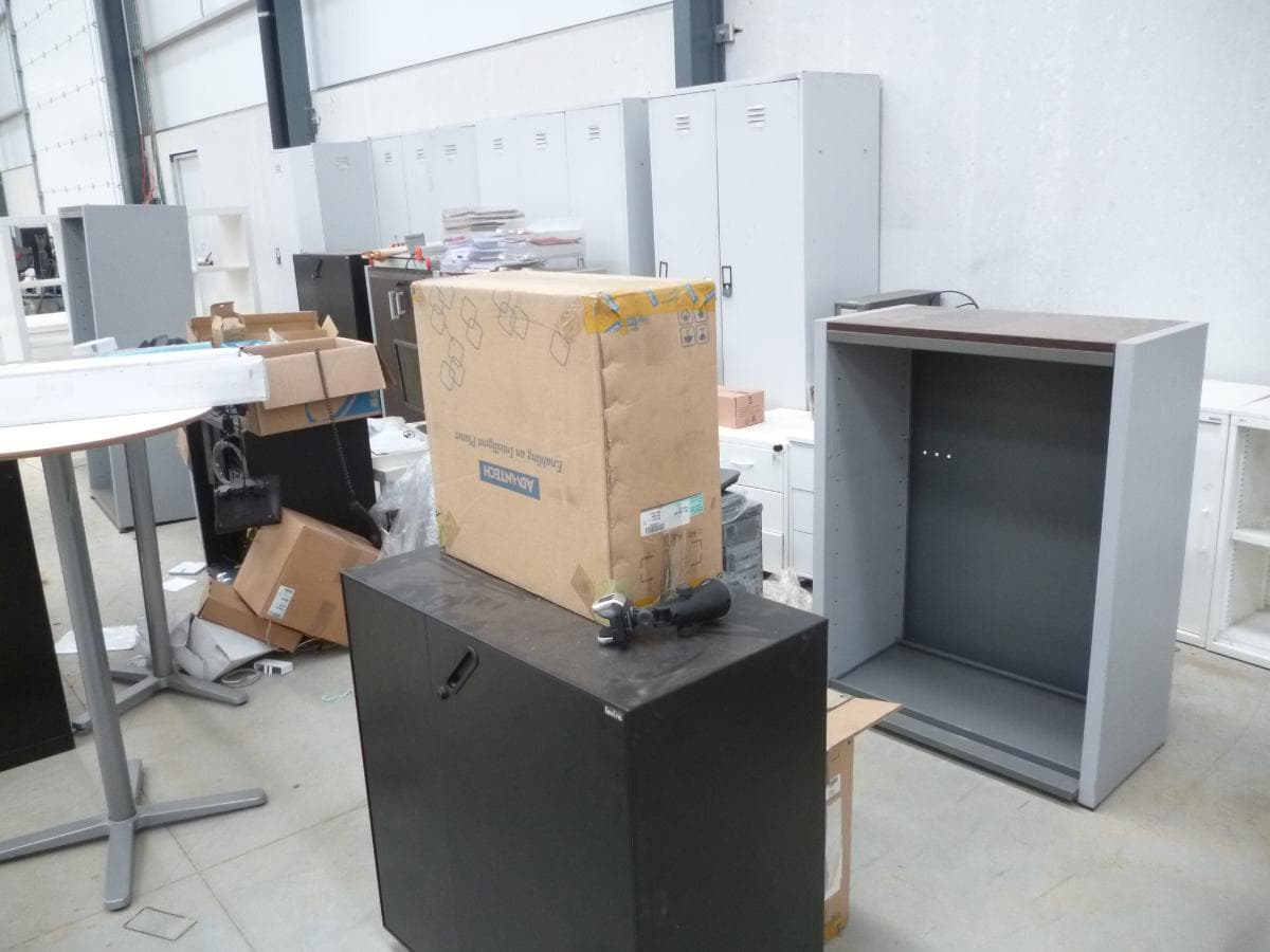 Equipamiento de Oficina + Material Informático — imagen 21