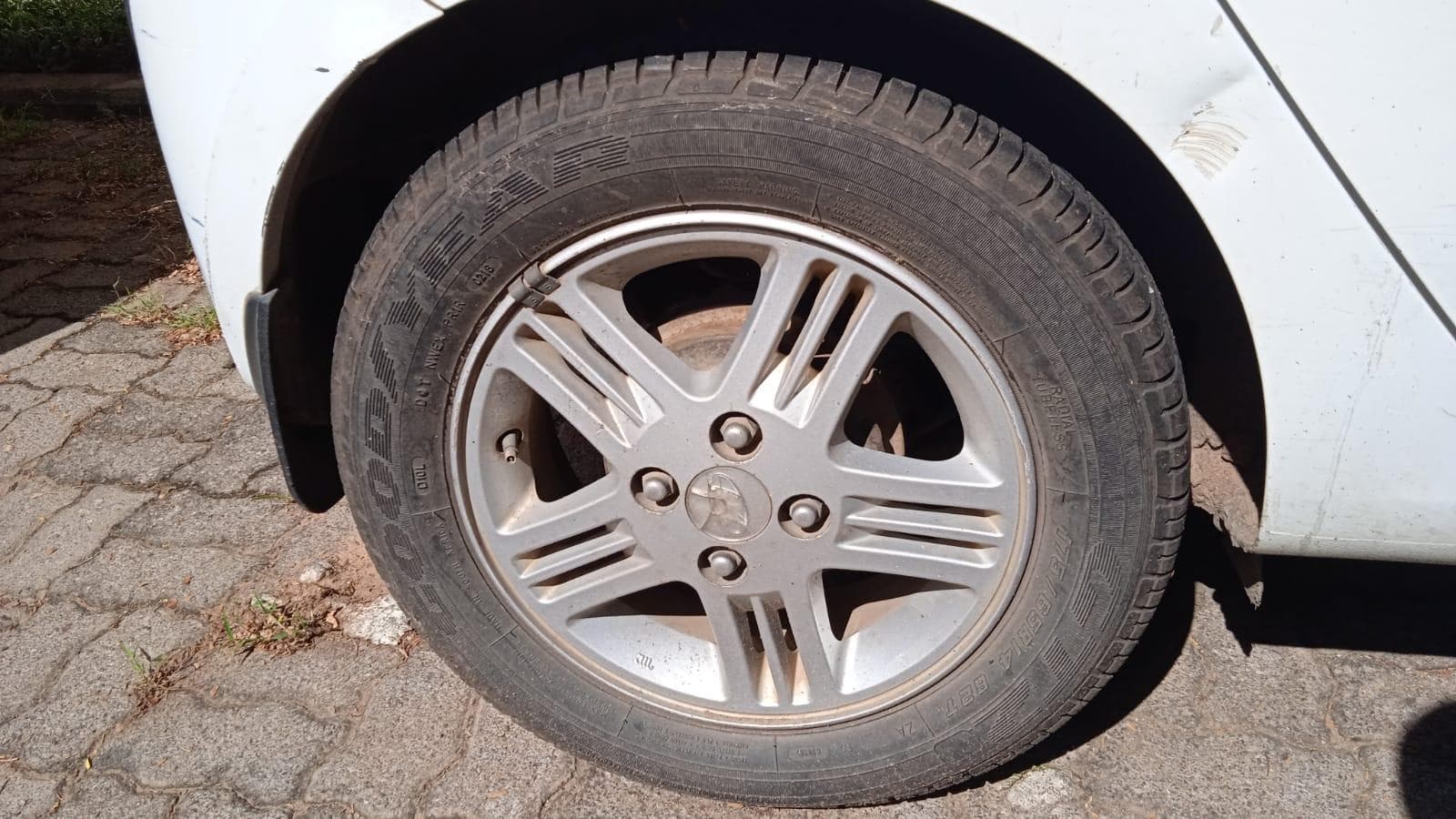 Hyundai i10 · — image 6