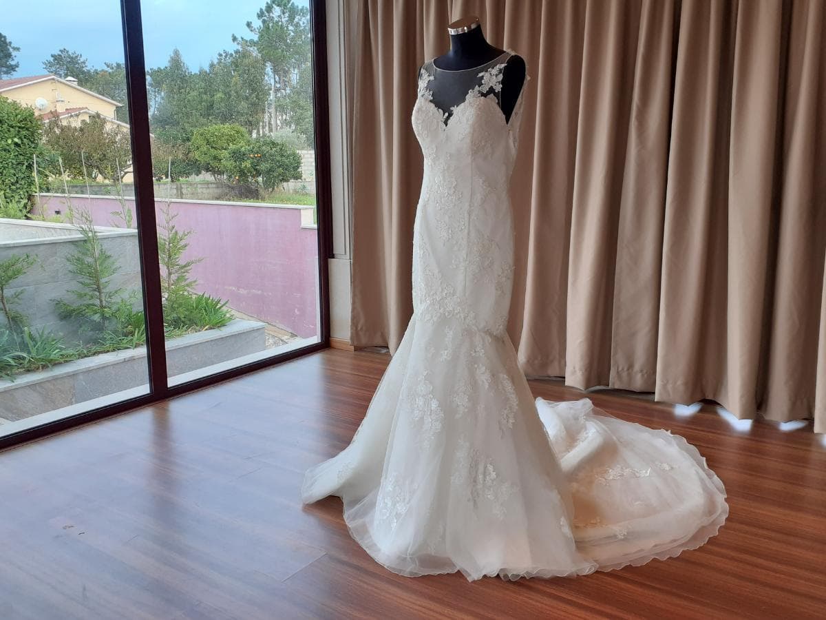 Grande Leilão de Vestidos de Noiva e Cerimónia — image 7