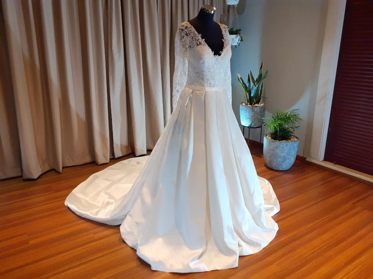 Grande Leilão de Vestidos de Noiva e Cerimónia — image 24