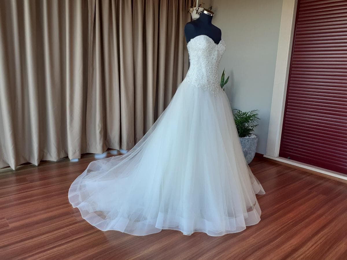 Grande Leilão de Vestidos de Noiva e Cerimónia — image 34