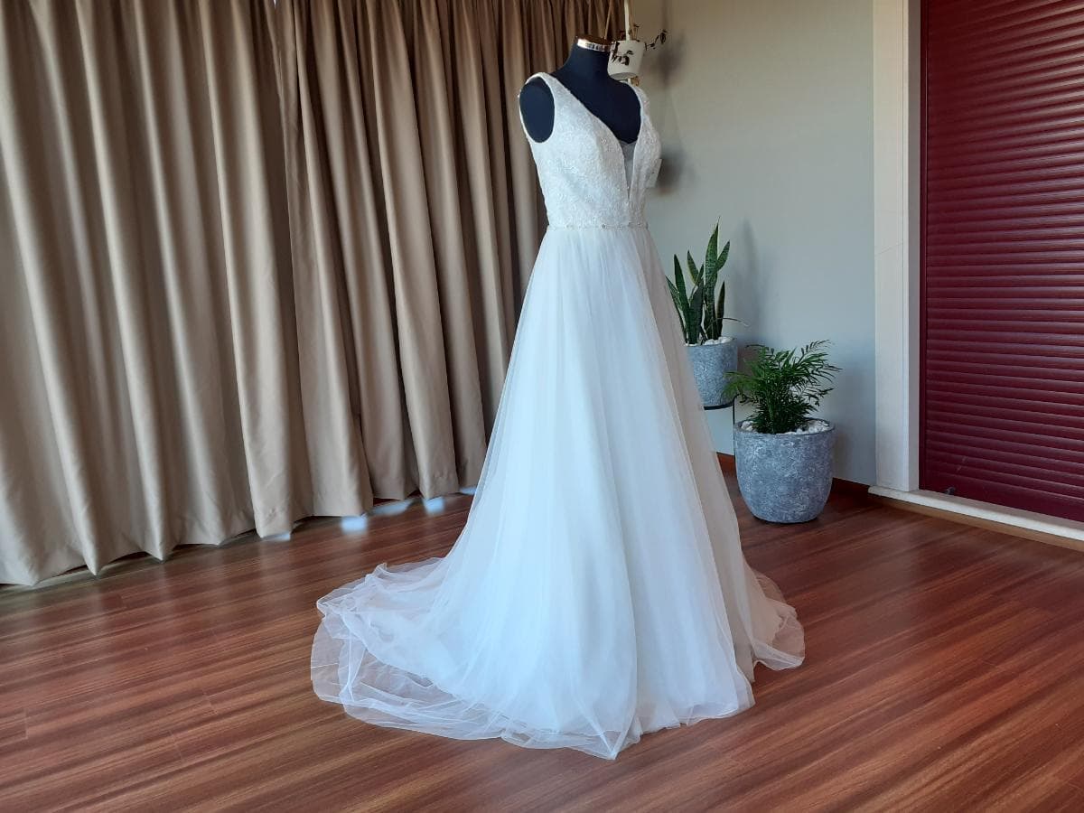 Grande Leilão de Vestidos de Noiva e Cerimónia — image 33