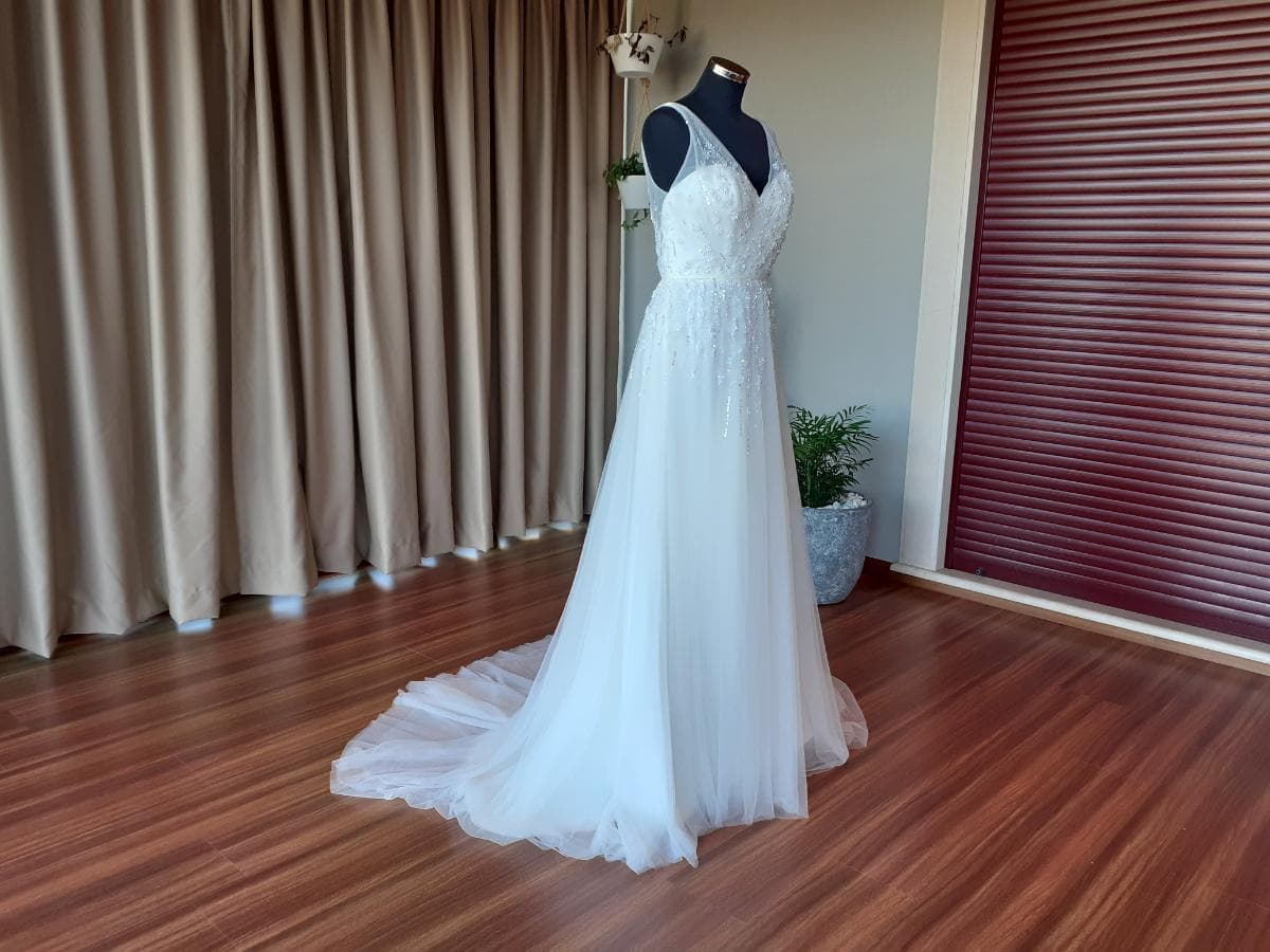 Grande Leilão de Vestidos de Noiva e Cerimónia — image 45