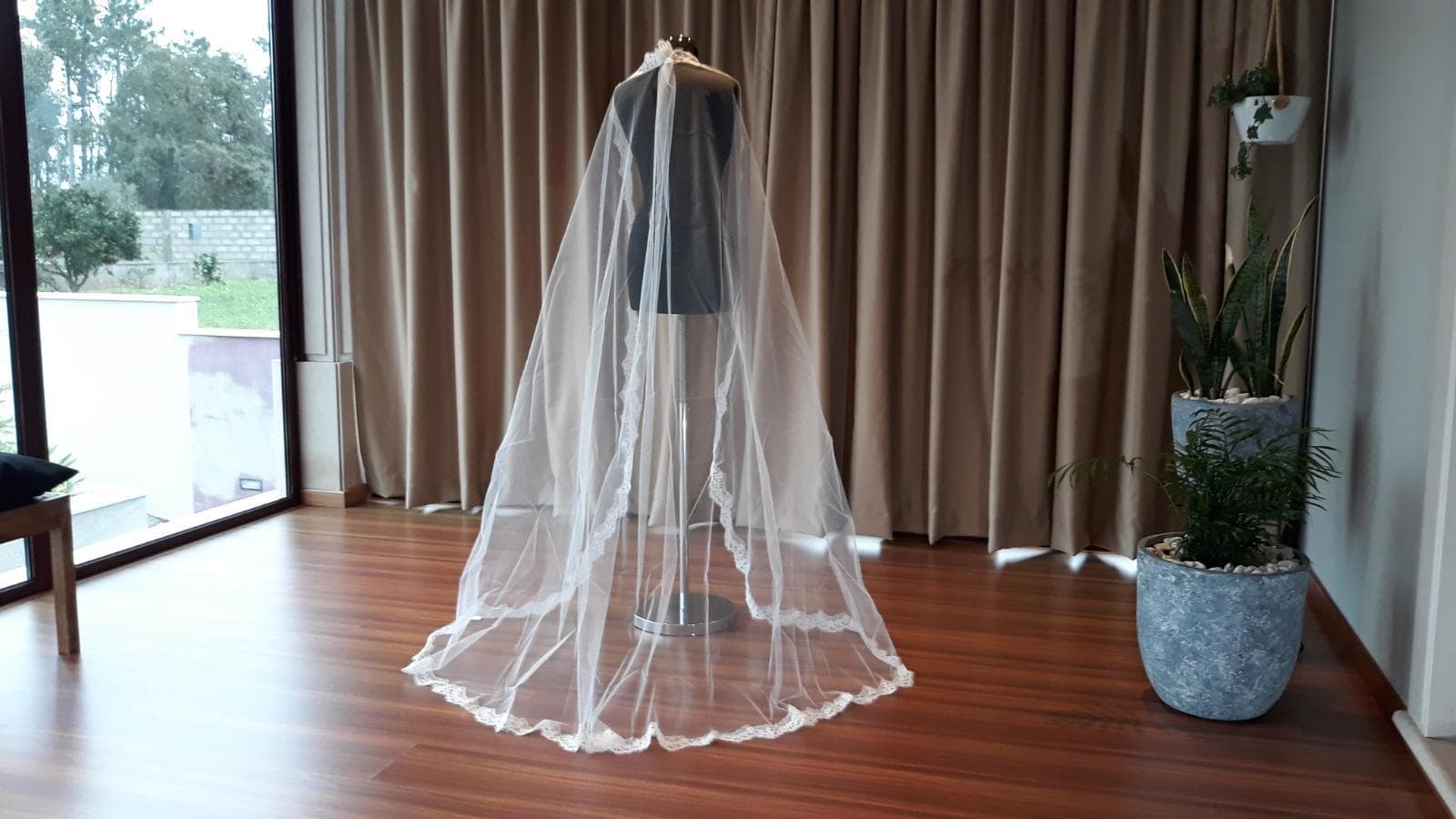 Grande Leilão de Vestidos de Noiva e Cerimónia — image 177