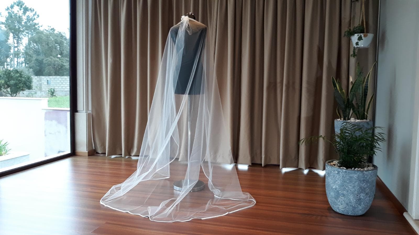 Grande Leilão de Vestidos de Noiva e Cerimónia — image 179