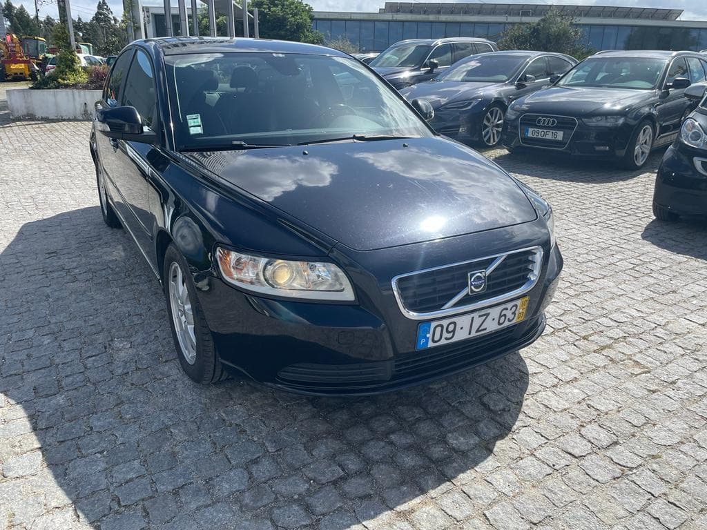 Volvo S40 1.6D · Ano 2010 — imagen 2