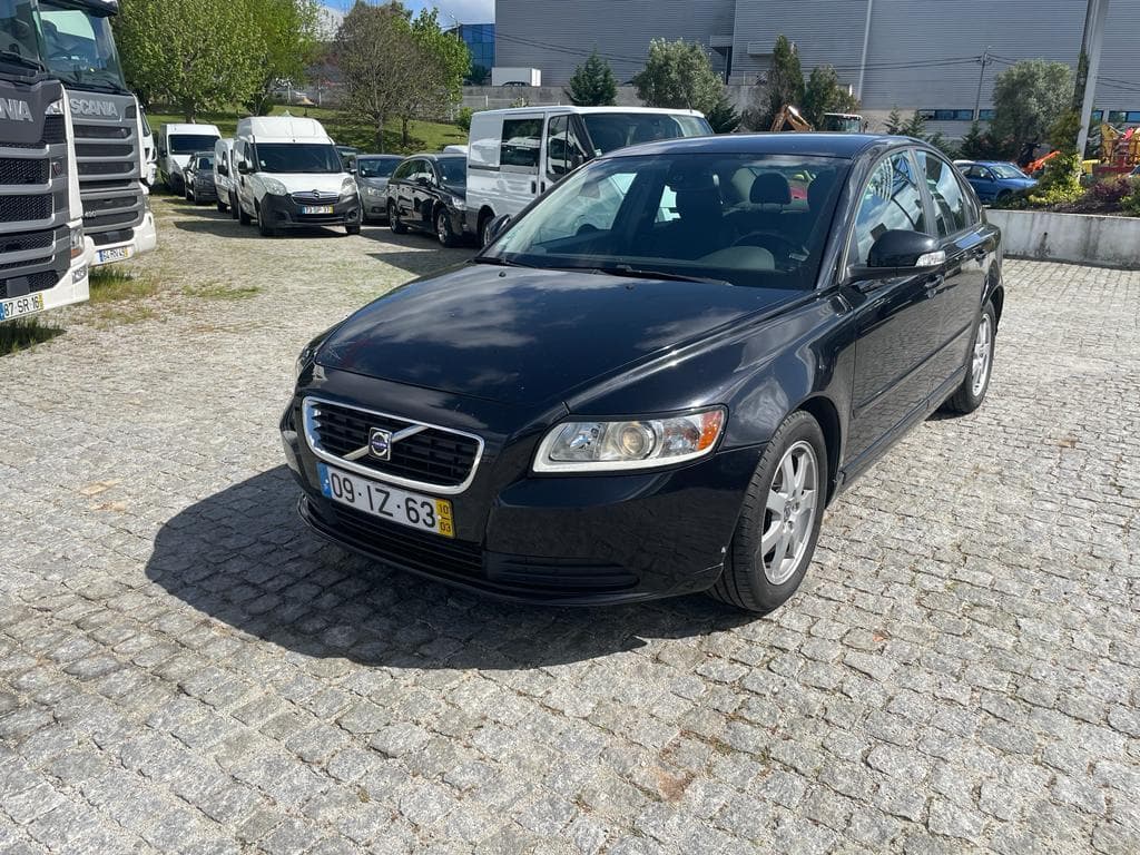 Volvo S40 1.6D · Ano 2010 — imagen 1