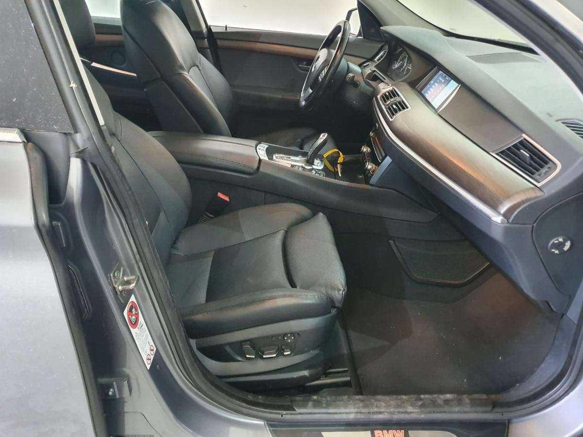 BMW 530D · Ano 2010 — image 14