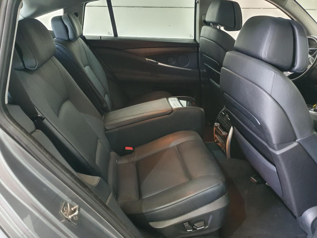 BMW 530D · Ano 2010 — image 15