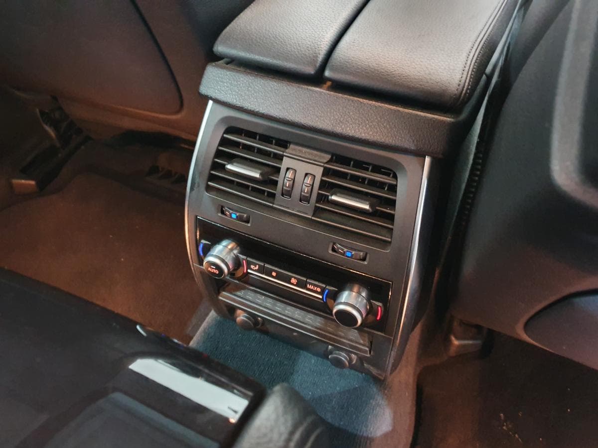 BMW 530D · Ano 2010 — image 21