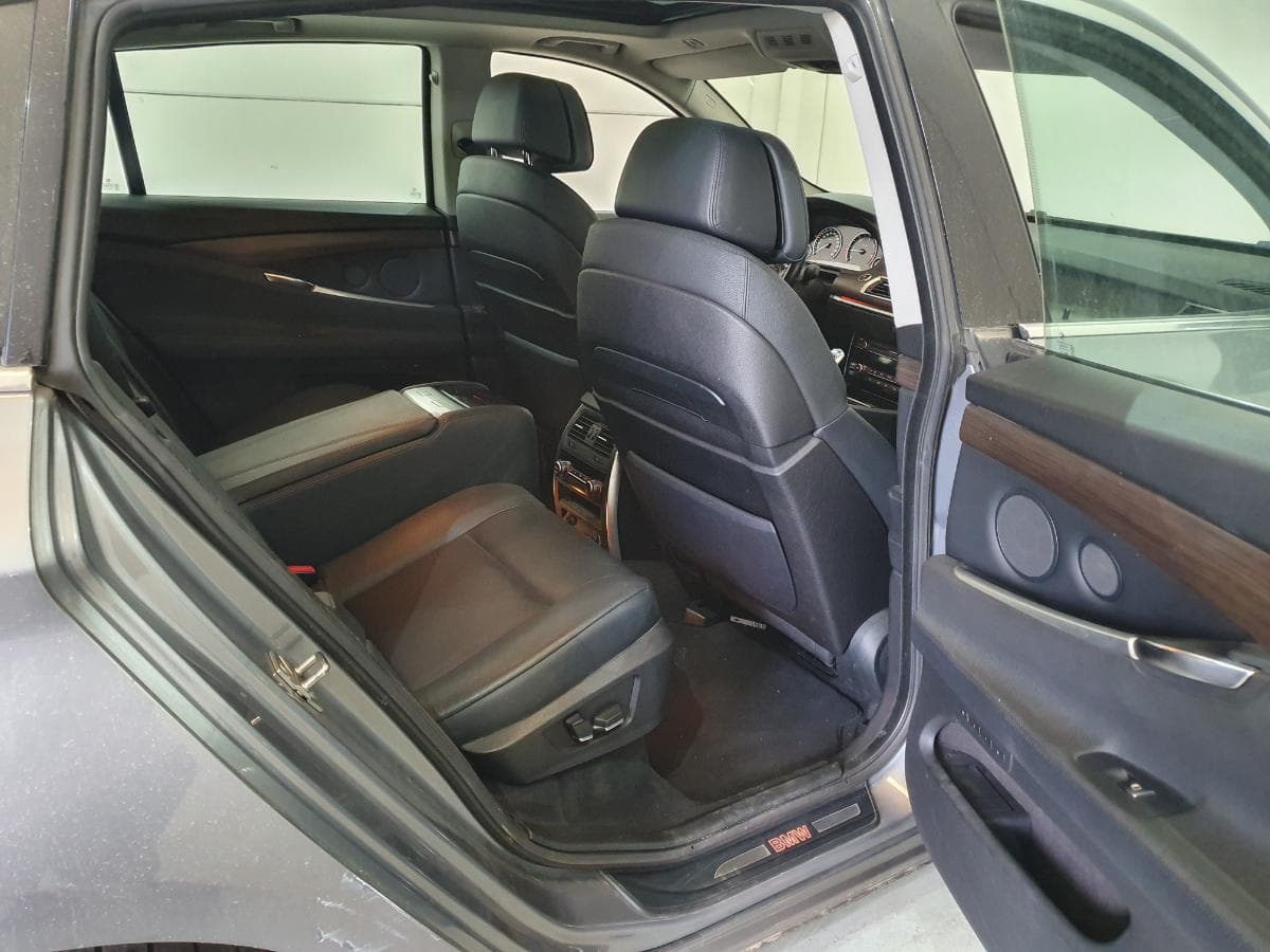 BMW 530D · Ano 2010 — image 20