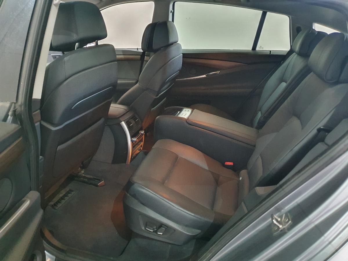 BMW 530D · Ano 2010 — image 23