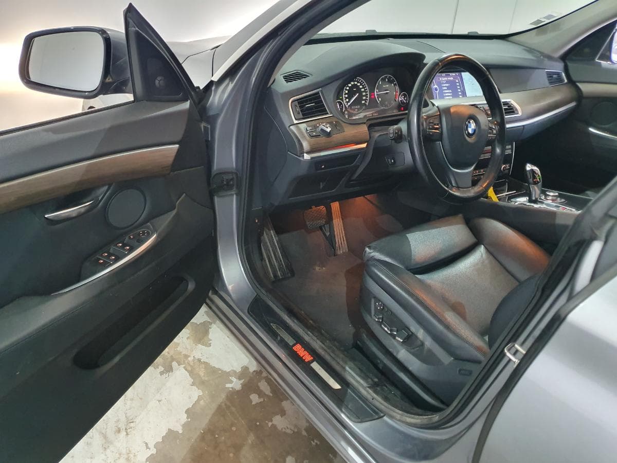 BMW 530D · Ano 2010 — image 13