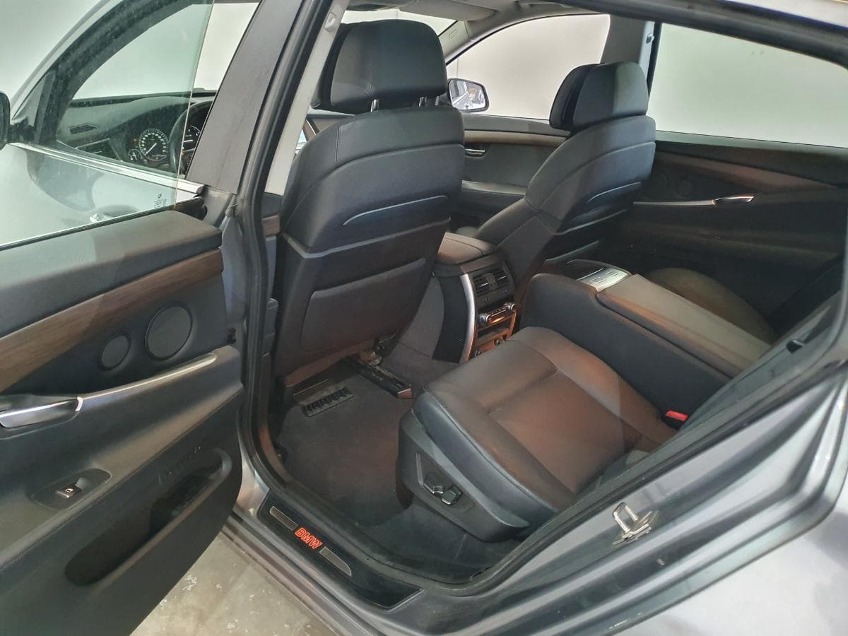 BMW 530D · Ano 2010 — image 25