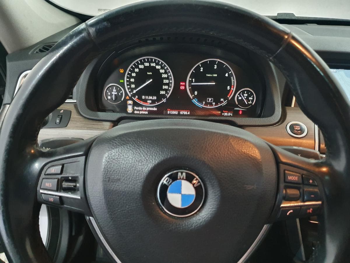 BMW 530D · Ano 2010 — image 26