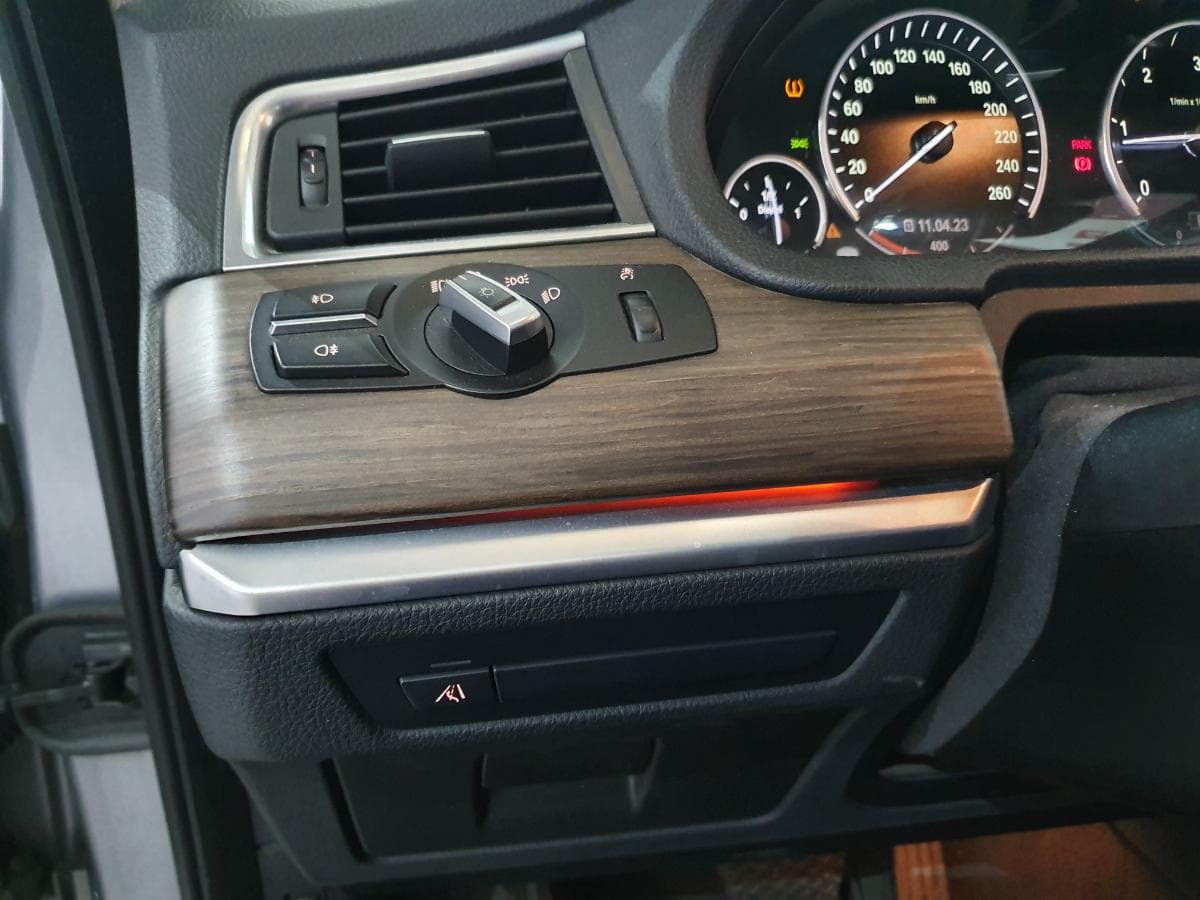BMW 530D · Ano 2010 — image 30