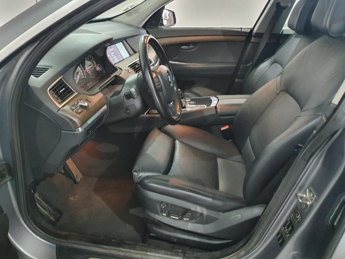 BMW 530D · Ano 2010 — image 31
