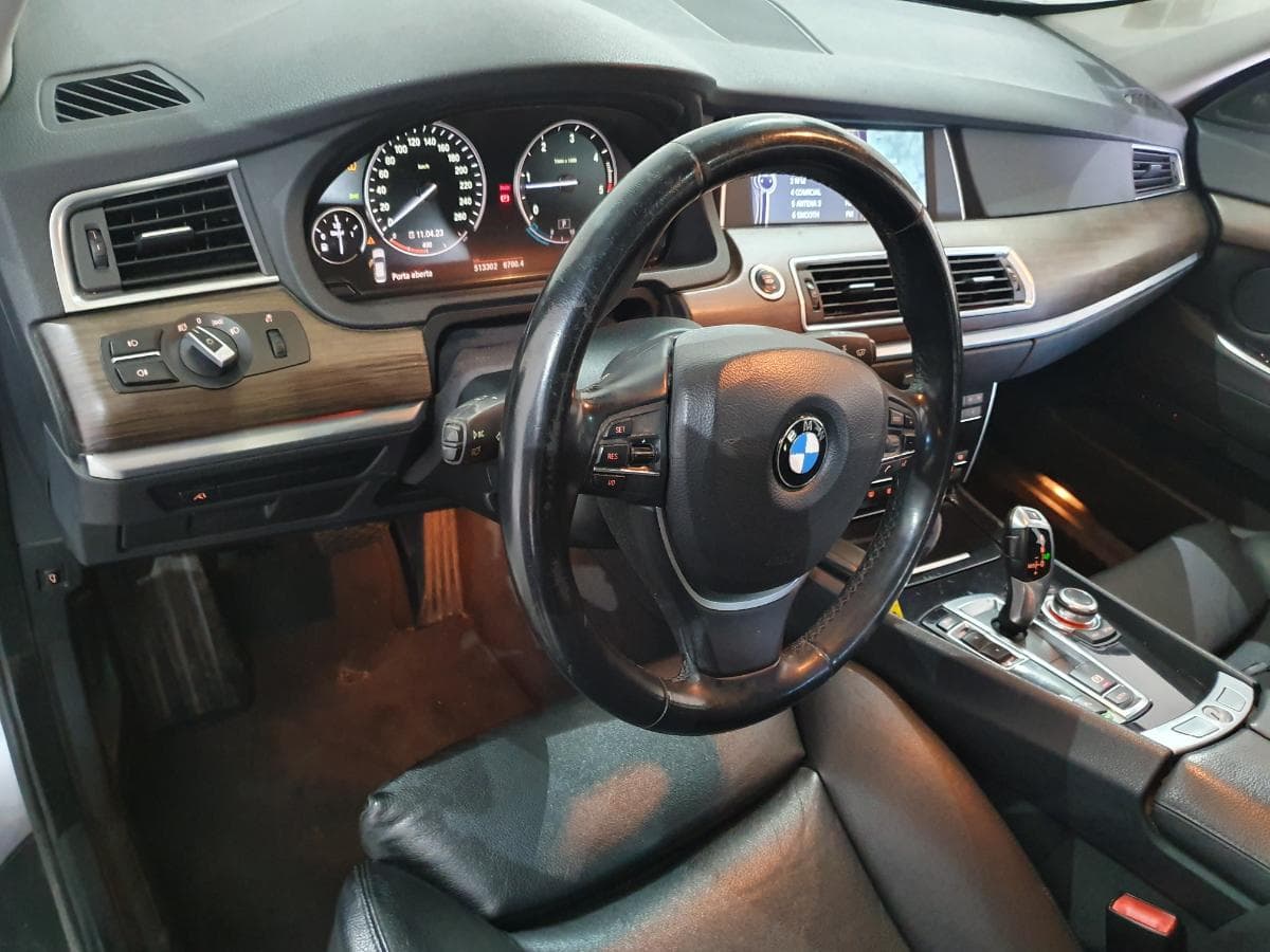 BMW 530D · Ano 2010 — image 32