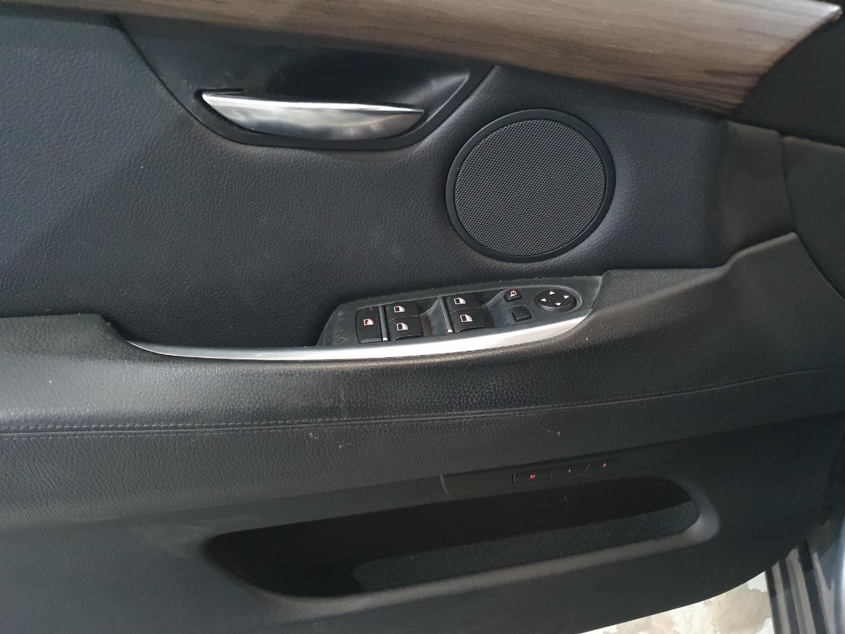 BMW 530D · Ano 2010 — image 33
