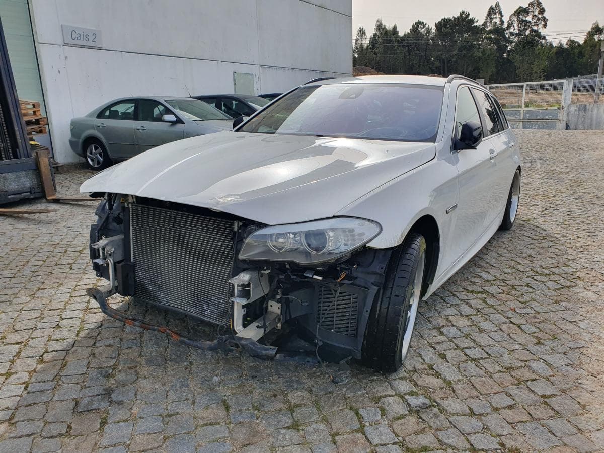 BMW 520D Touring · Ano 2011 — image 2