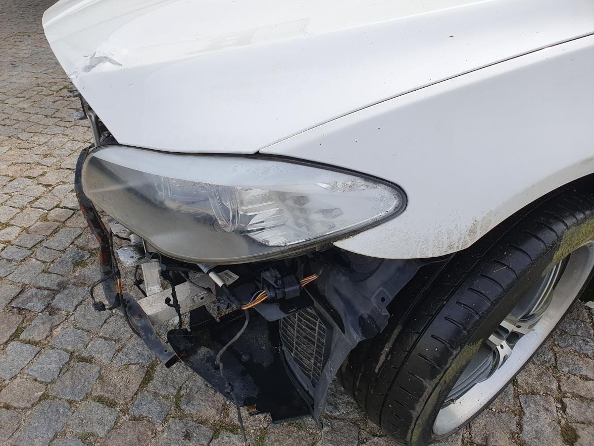 BMW 520D Touring · Ano 2011 — image 19