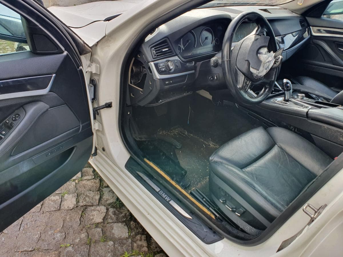 BMW 520D Touring · Ano 2011 — image 20