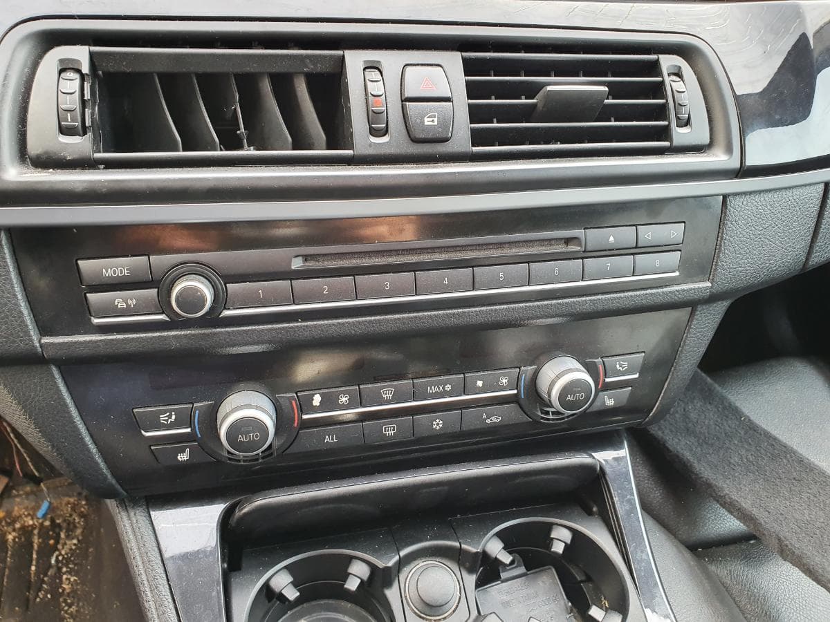 BMW 520D Touring · Ano 2011 — image 25