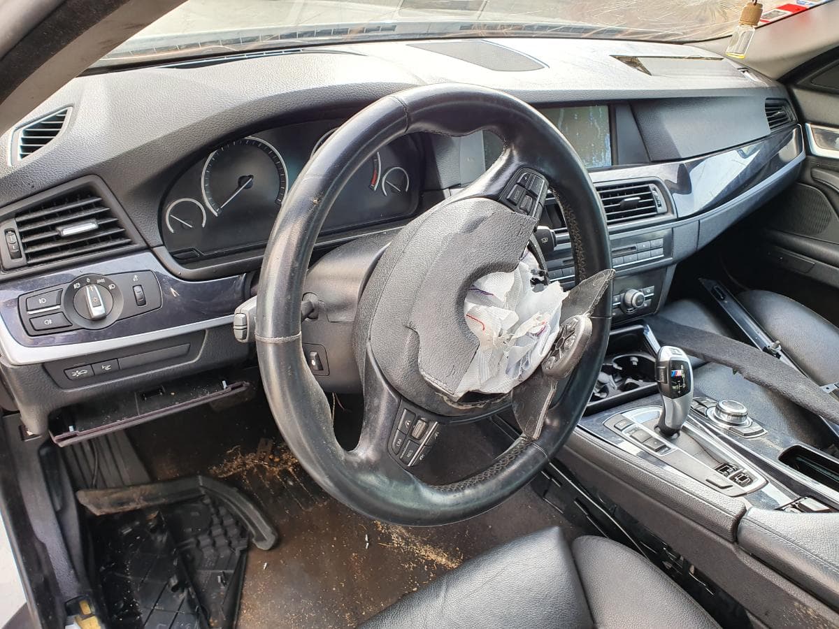 BMW 520D Touring · Ano 2011 — image 28